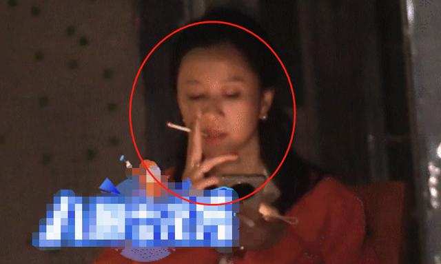 90后女明星抽烟