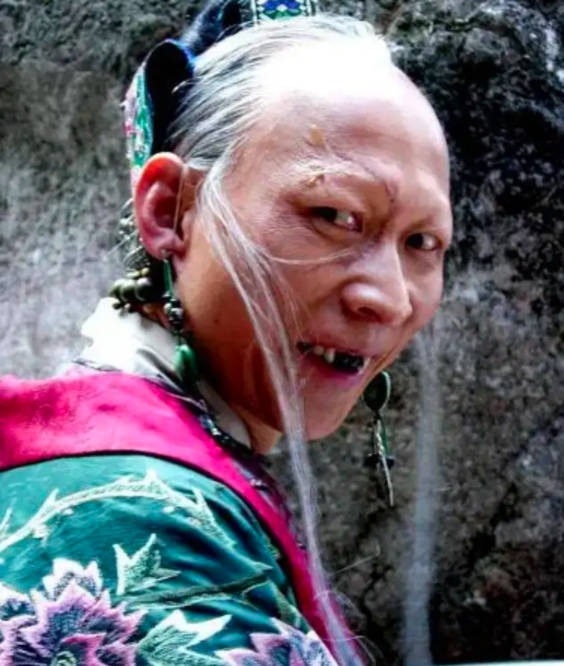 中国最丑男演员图片